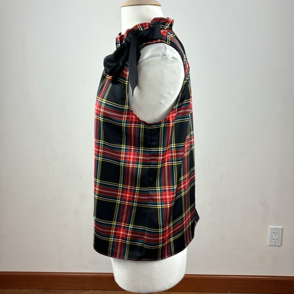 NWOT!!! J. Crew plaid top with black the at neck. Women’s size medium - Picture 3 of 6